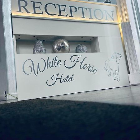 White Horse Hotel Strichen Экстерьер фото